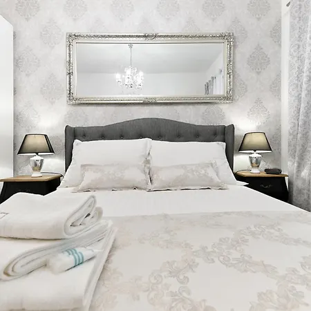 شقة Luxury Experience Center Near With Balcony And Free Garage